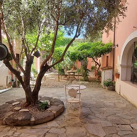 Casa Camboni-dimora Storica 住宿加早餐酒店 4*