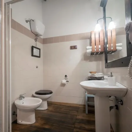 Bed and breakfast Casa Camboni-dimora Storica 4*