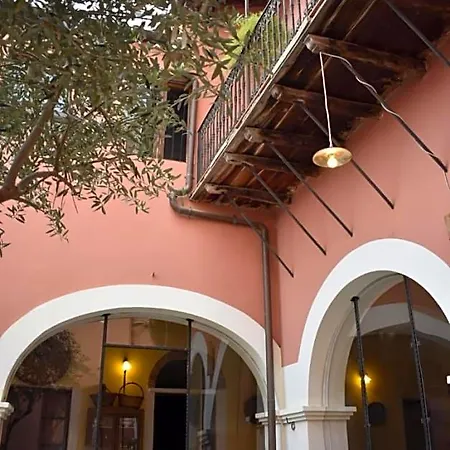 Casa Camboni-dimora Storica Bed and breakfast 4*