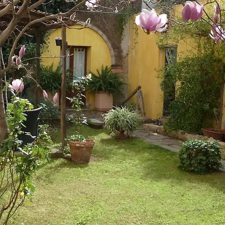 Casa Camboni-Dimora Storica Bed & Breakfast 4*
