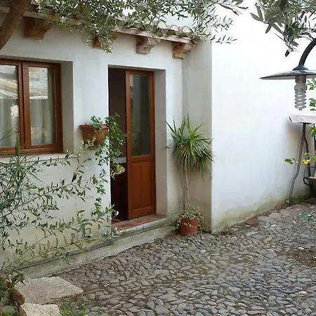 Casa Camboni-Dimora Storica Bed & Breakfast 4*