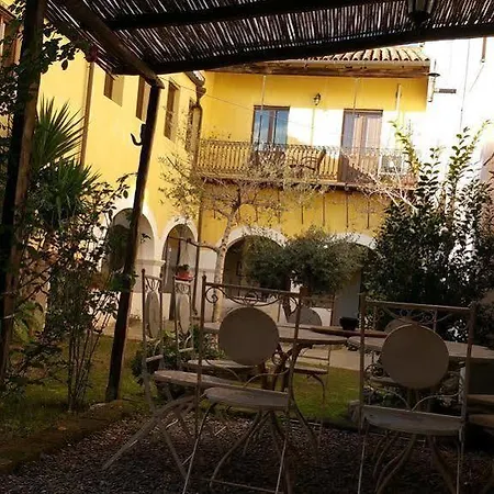 Casa Camboni-dimora Storica 住宿加早餐酒店